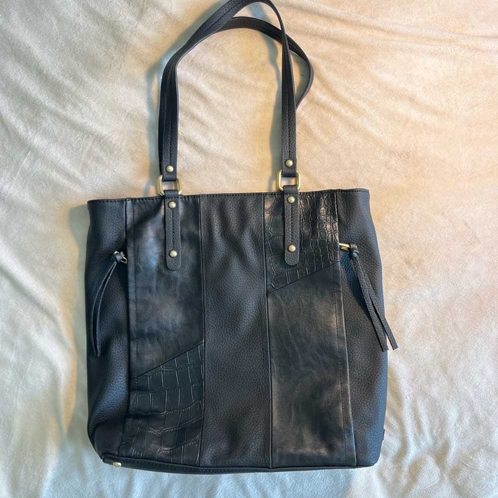 Relic Black Textured Shoulder Bag